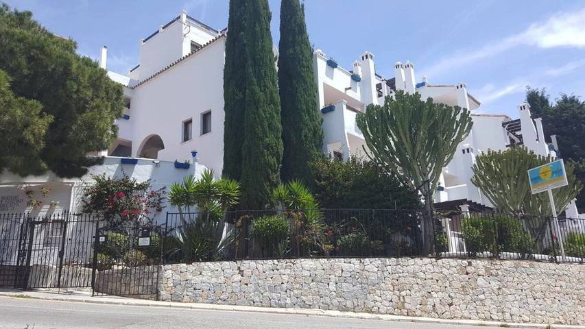 Apartahotel para 4 personas, con Balcón y Terraza además de Piscina y Vistas en Benalmádena