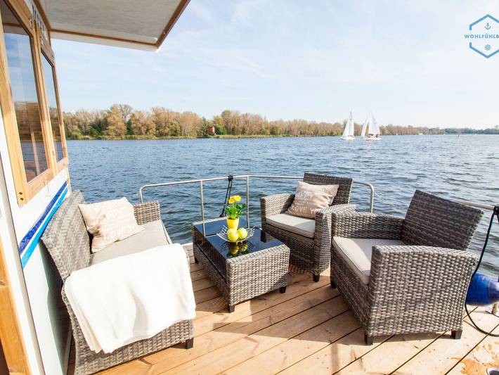 Ferienwohnung für 4 Personen, mit Balkon und Terrasse sowie Garten und Seeblick in Bad Saarow