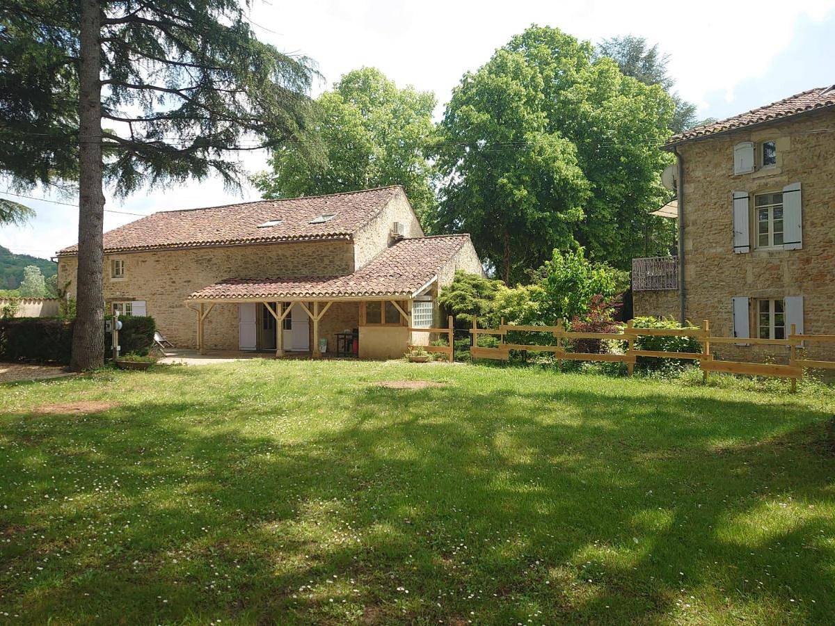 Five-Bedroom House in Duravel, Quercy