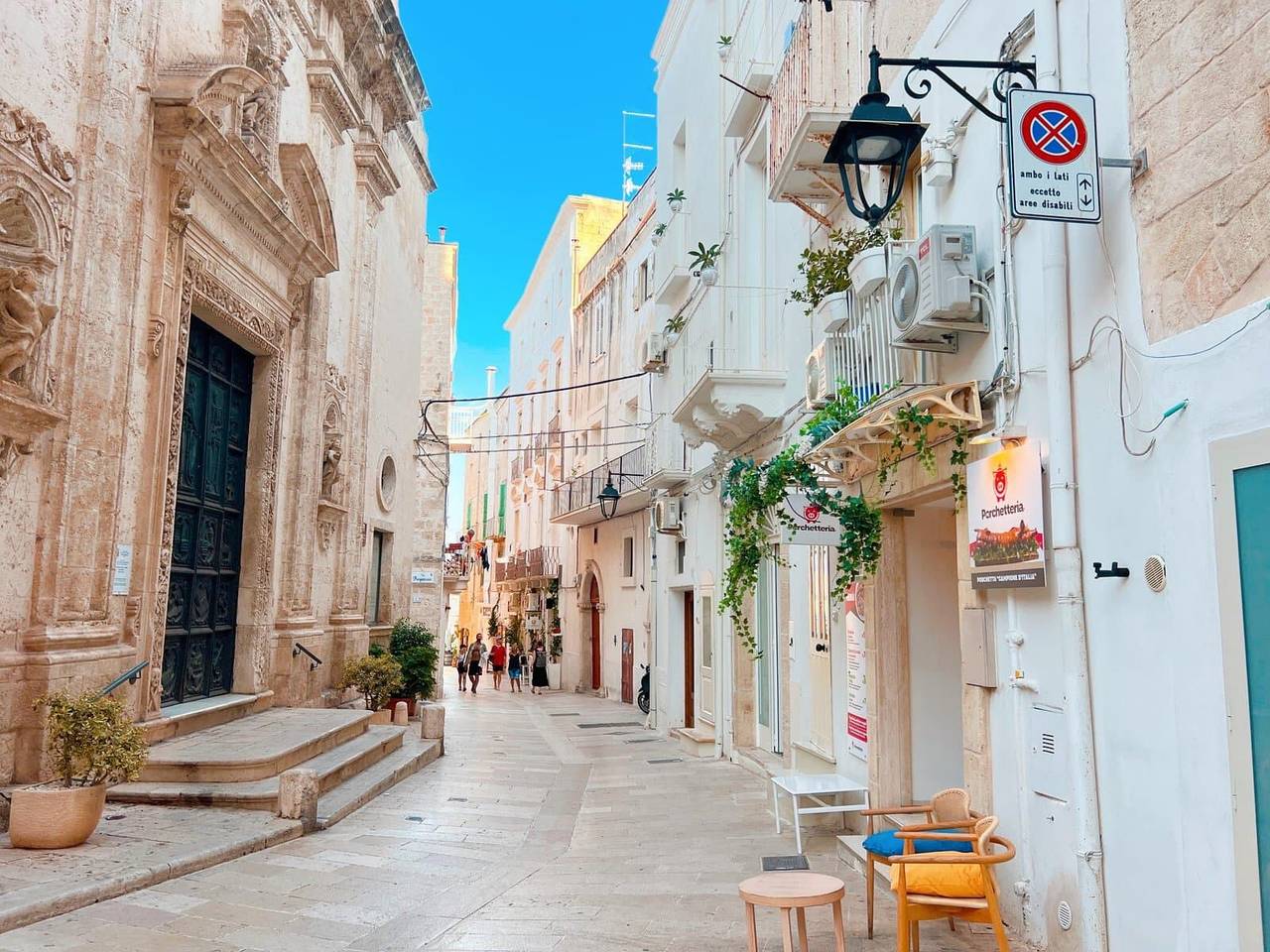 Appartamento intero, Appartamento 'Touristhouse Monopoli 10' con Balcone, Wi-Fi e Aria Condizionata in Monopoli, Provincia di Bari