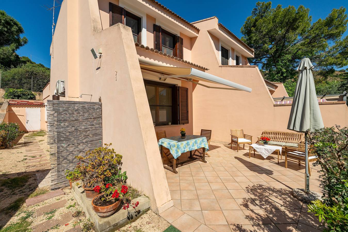 Villa Simona in Santa Margherita di Pula – Entspannung im Grünen nahe Traumstränden in Santa Margherita di Pula, Pula und Umgebung