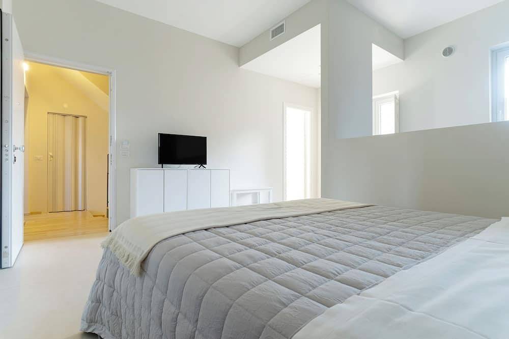 Appartamento intero, Sassi di Matera loft con balcone - free parking in Matera, Piana del Metaponto