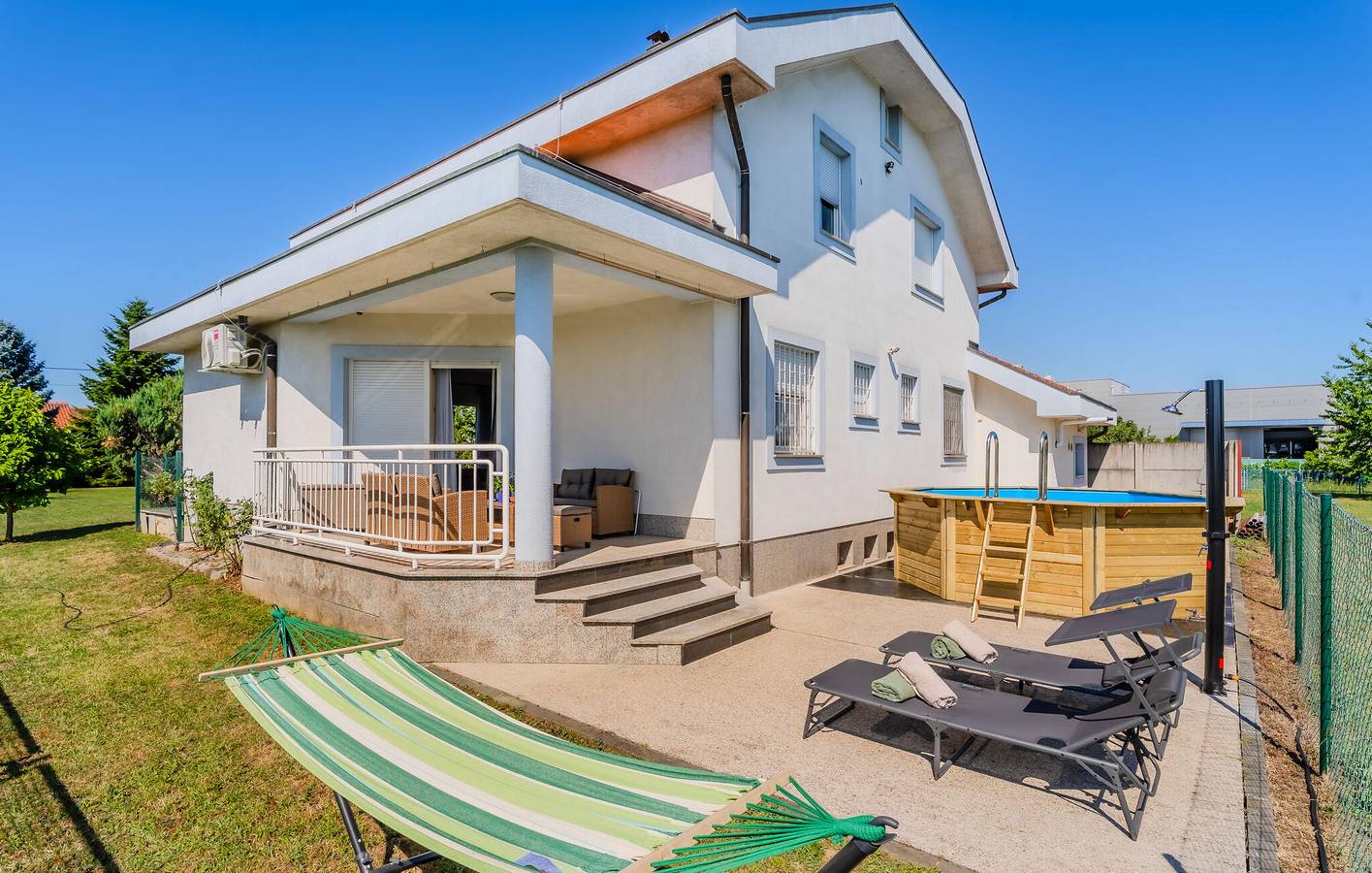 Gemütliche 1-Zimmer-Wohnung mit Pool, WLAN und Zugang zum Fluss in der Nähe der Save in Zagreb und Umgebung