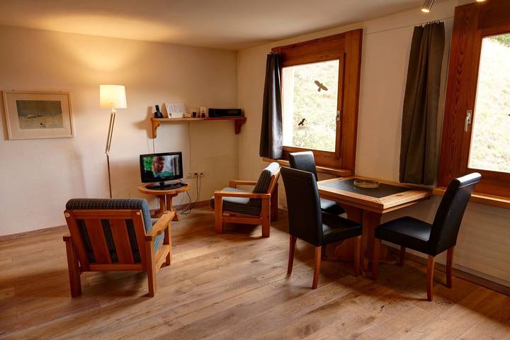 Ferienwohnung für 2 Personen, mit Sauna und Garten sowie Seeblick in Silvaplana - 2