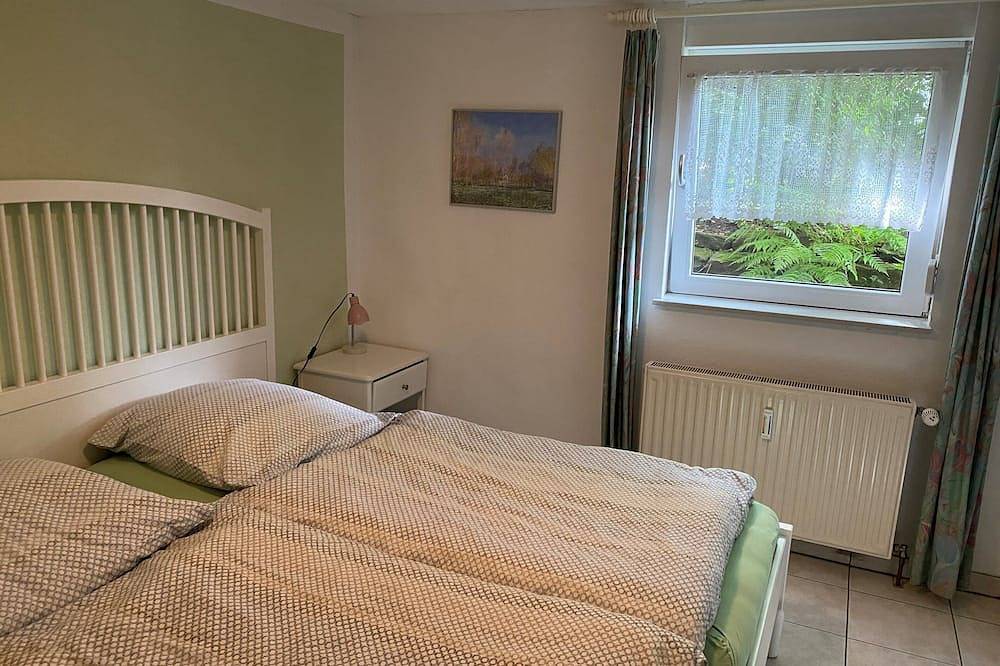 Ganze Wohnung, Gemütliche Ferienwohnung bei Karlsruhe; sehr ruhig; S-Bahn; Wlan; Sat in Waldbronn, Nordschwarzwald