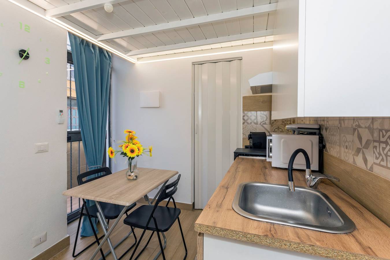 Apartamento entero, Apartamento 'Causunara's Grazia' con Balcón, Wi-Fi y Aire Acondicionado in Catania, Provincia de Catania