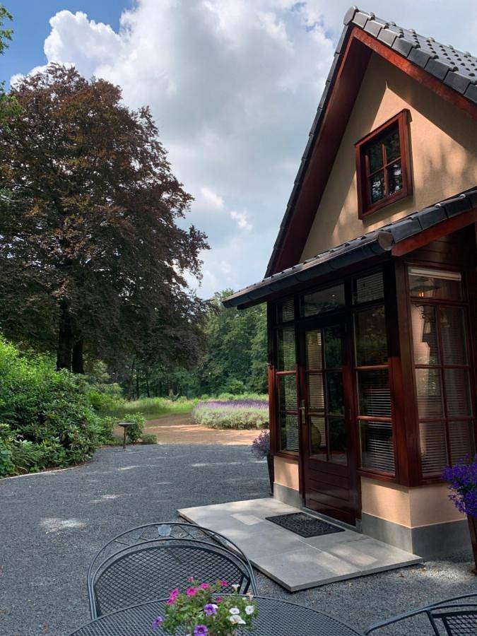 Romantisch Gastenverblijf 'Het Vogelhuisje' in Veluwe