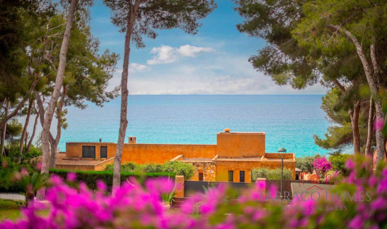 Th100 Villa Vacacional con Vistas al Mar en Tamari in La Móra, Tarragona