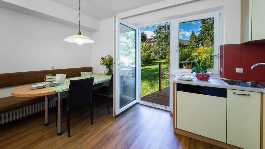 Appart’hôtel pour 11 personnes, avec Balcon et Jacuzzi ainsi que Terrasse et Jardin à St. Ulrich in Gröden
