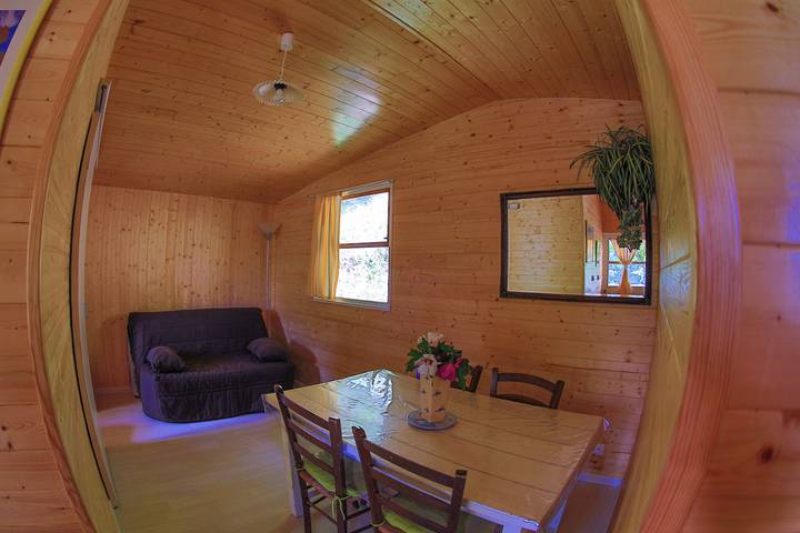 Chalet pour 3 personnes, avec jardin ainsi que piscine et terrasse, animaux acceptés au Pays basque - 2