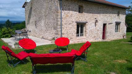 Gîte pour 6 personnes, avec jardin à Nantiat