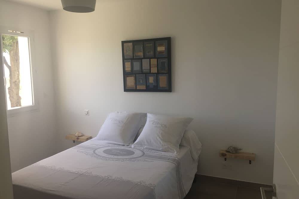 Charmant T2 de 40m2 en rez de villa, neuf, tout équipé, jardin privatif attenant in Afa, Région d'Ajaccio