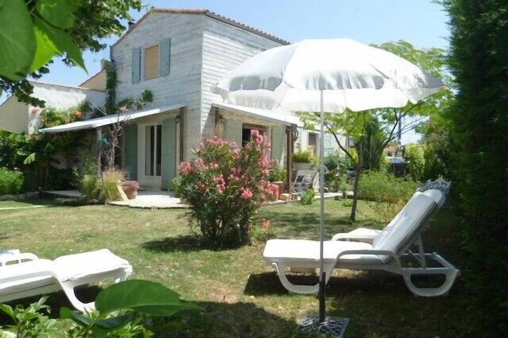 Location de vacances pour 4 personnes, avec Terrasse et Jardin à Nieul-sur-Mer
