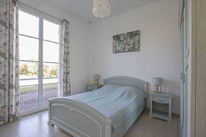 Location de vacances pour 18 personnes, avec jardin et terrasse à Sainte-Honorine-des-Pertes - 2