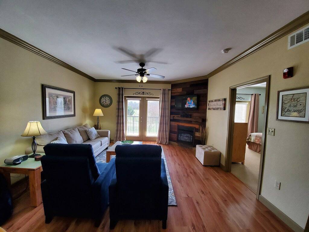 Ganze Wohnung, Perfekte Lage - in der Nähe von Dollywood und allen Sehenswürdigkeiten! Gleich neben dem Park. in Pigeon Forge, Sevier County