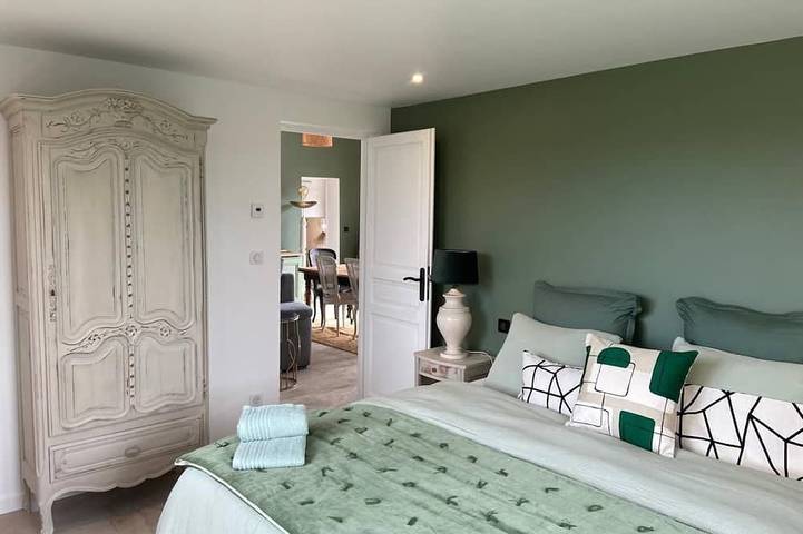 Gîte pour 6 personnes, avec jardin à Chailly-en-Bière - 4