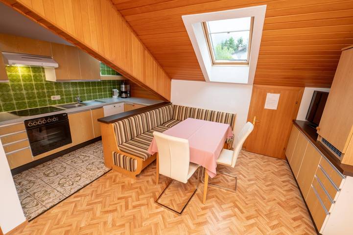 Ferienwohnung für 5 Personen, mit Seeblick und Ausblick sowie Pool und Garten, kinderfreundlich am Millstätter See - 4