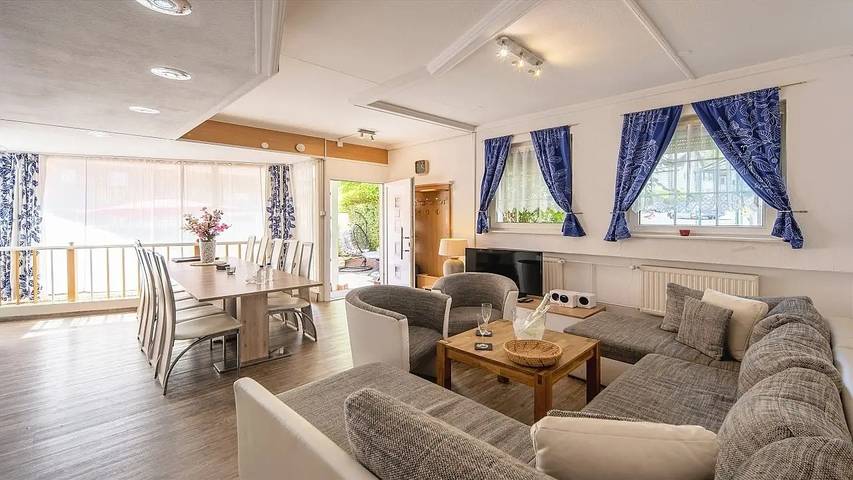 Ferienhaus für 14 Personen, mit Sauna und Terrasse in Daun - 2