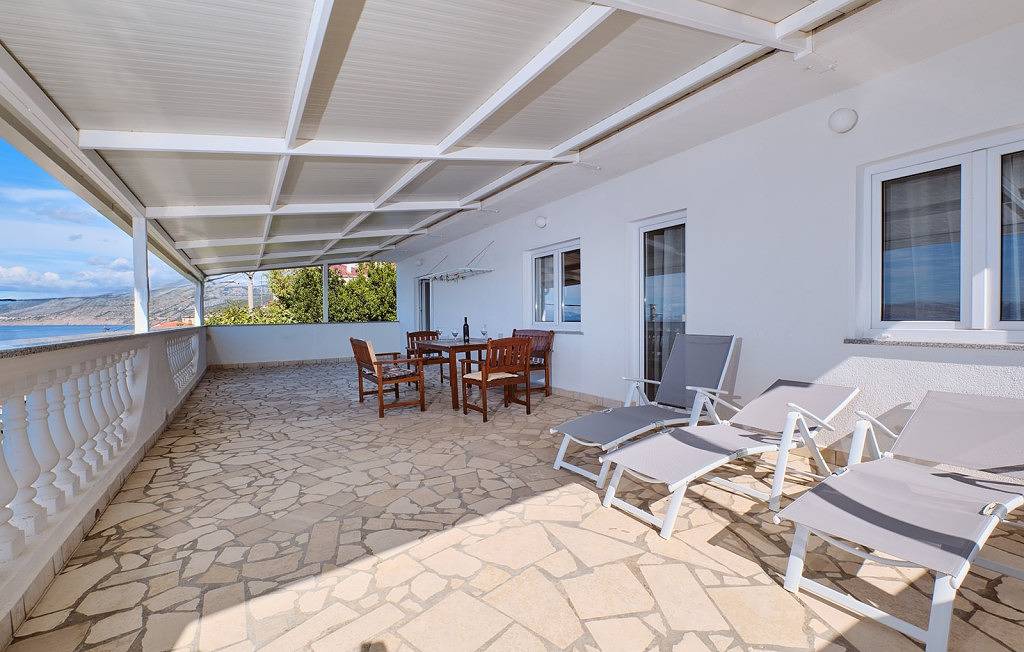 Ganze Wohnung, Apartment Mediera sea view 1 by Villas Guide in Sveti Juraj, Naturpark Velebit