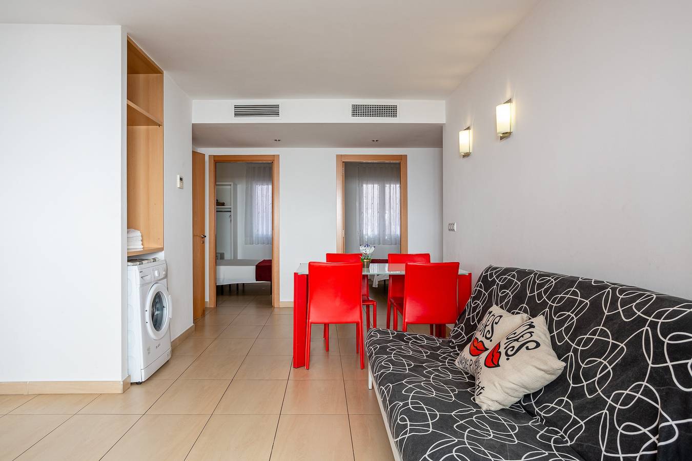 Apartamento entero, Apartamento 'S23 Sa Caleta ' con vistas al mar, Wi-Fi y aire acondicionado in Central Lloret de Mar, Lloret de Mar