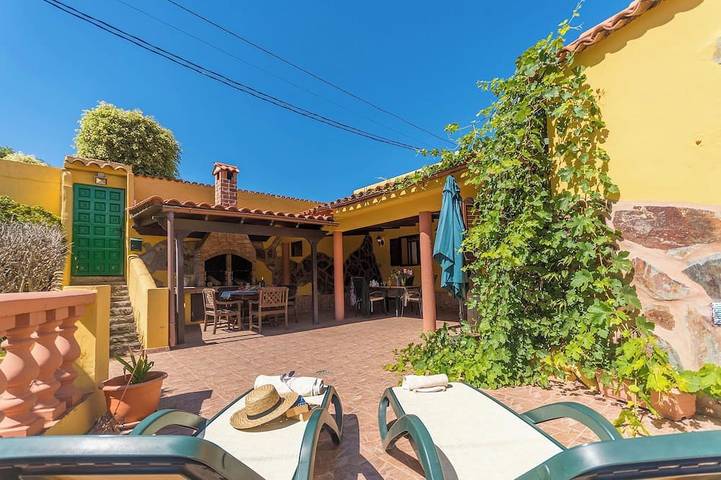 Casa rural para 5 personas, con jardín y balcón - 1