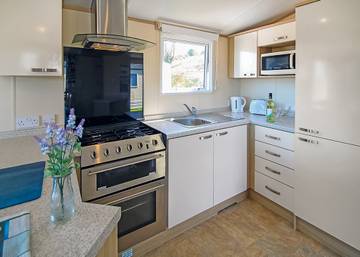 Caravan for 4 People in Swanage, Purbeck Heritage Coast, Photo 4