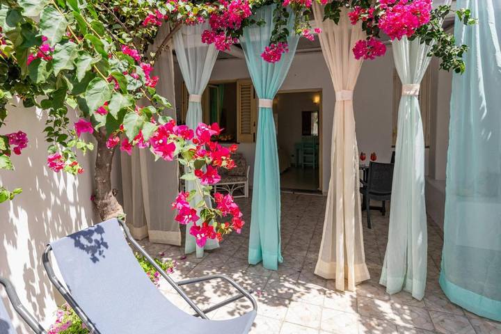 Hôtel pour 6 personnes, avec terrasse, animaux acceptés dans Stromboli - 2