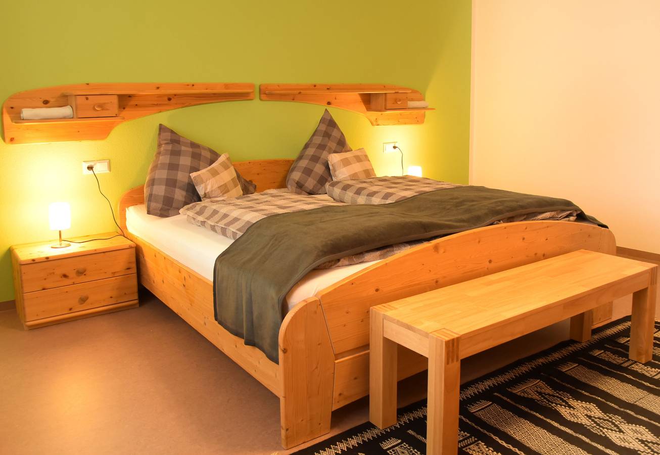 Ganze Wohnung, Ferienwohnung 'Löwenzahn' mit Bergblick, privater Terrasse und Wlan in Unterkirnach, Mittlerer Schwarzwald