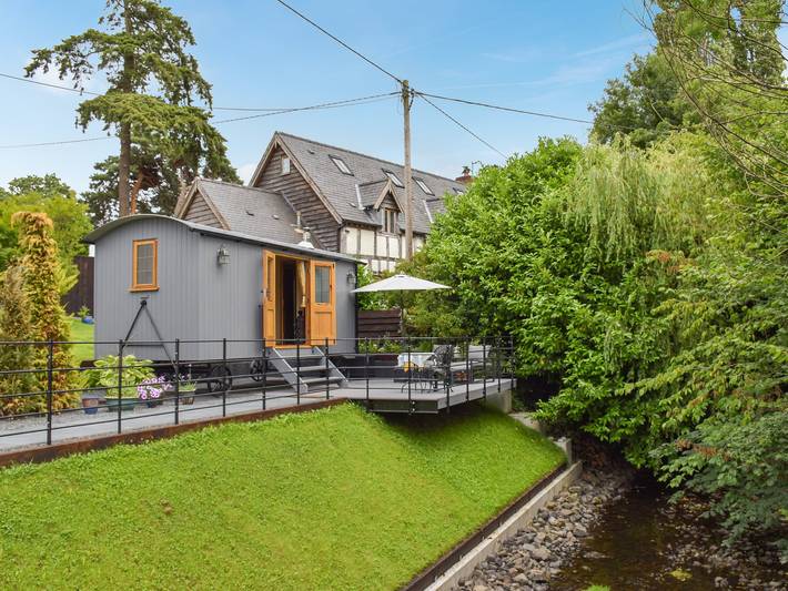 Cottage for 2 people, with garden in Powys