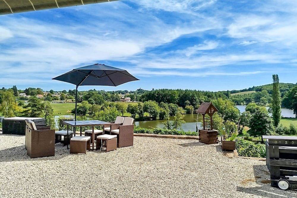 Maison avec piscine et jaccuzz in Saint-Jal, Tulle und Umgebung