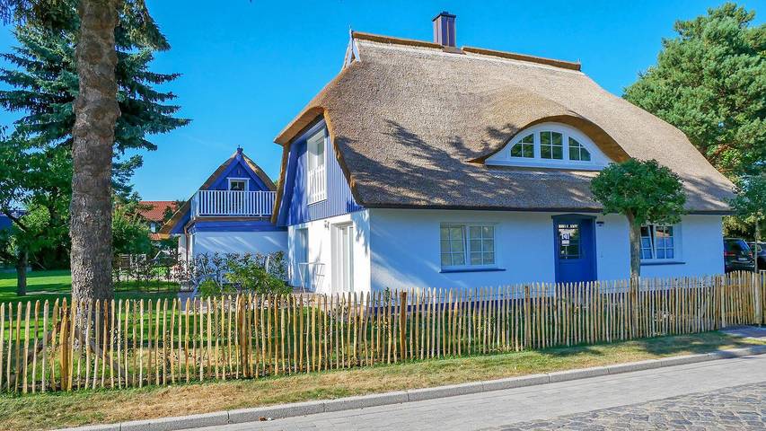 Ferienwohnung für 2 Personen, mit Garten und Balkon in Born a. Darß - 2