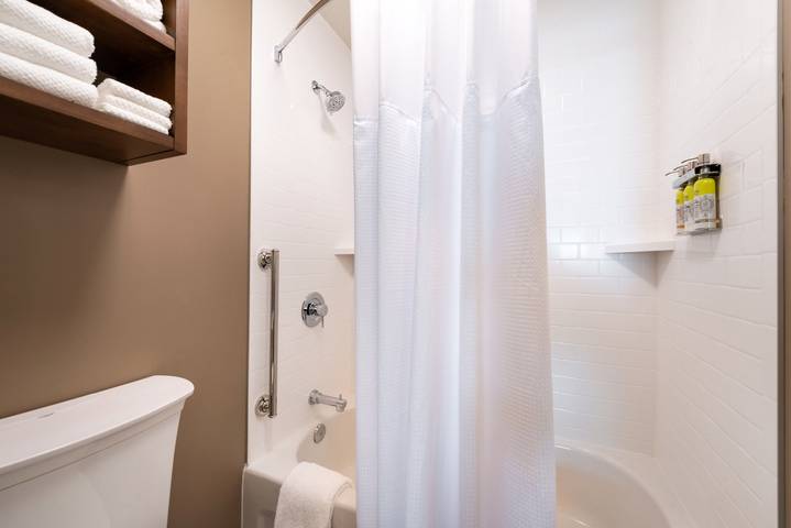 Entire studio, Staybridge Suites St. George in St. George (UT), Zion National Park