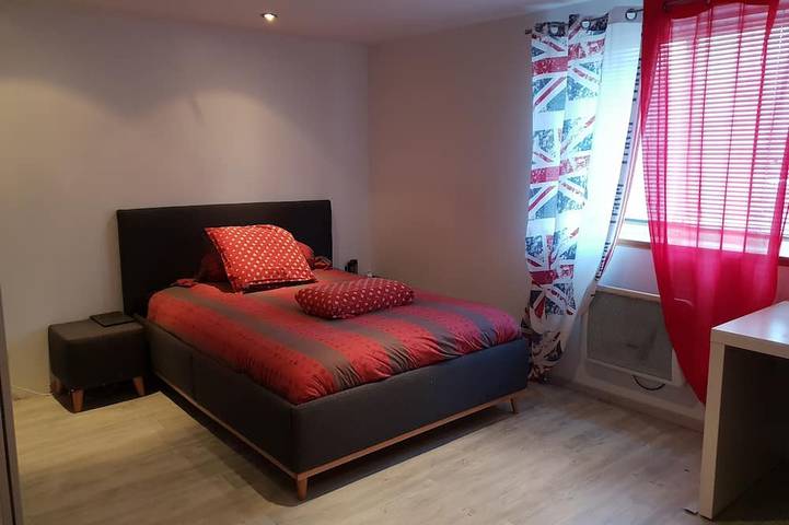 Location de vacances pour 13 personnes, avec jardin et terrasse à Le Creusot - 2