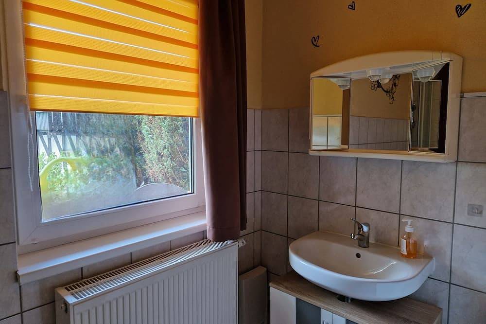 Ganze Wohnung, Ferienwohnung Esther (48m2) mit einem Schlafzimmer in Naila, Landkreis Hof
