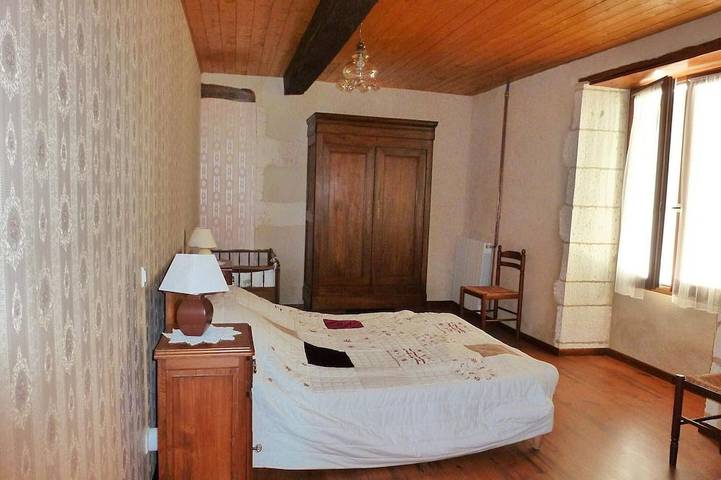 Location de vacances pour 17 personnes, avec jardin, animaux acceptés à Verteillac - 2