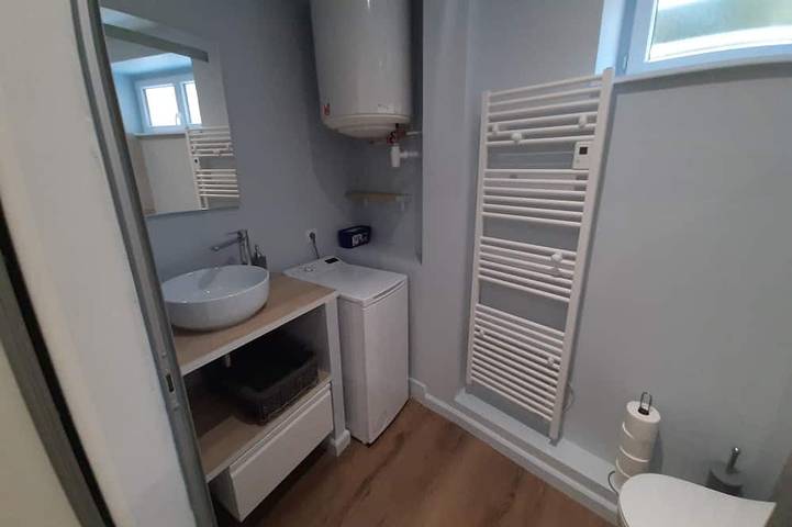 Gîte pour 2 personnes, avec jardin et terrasse à Grézieu-la-Varenne - 4