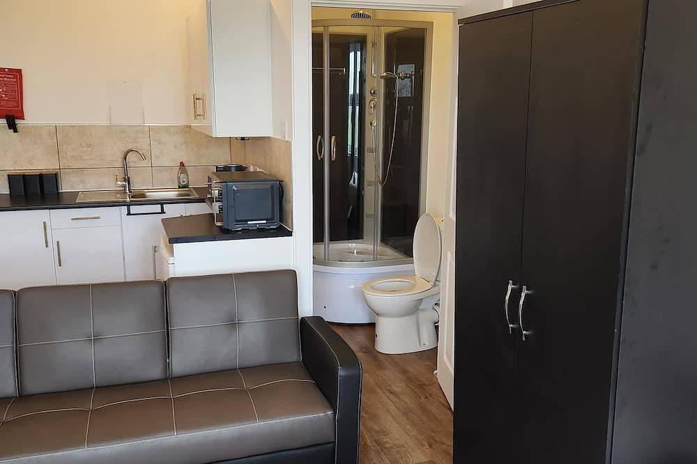Appartement entier, 1 Bed Flat - Sleeps 3 - Parking - Wifi in Stone (Dartford), Dartford