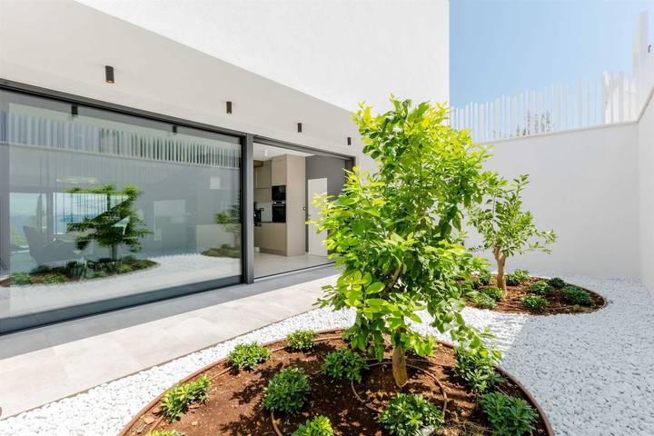 Villa pour 8 personnes, avec balcon à Sutivan - 4