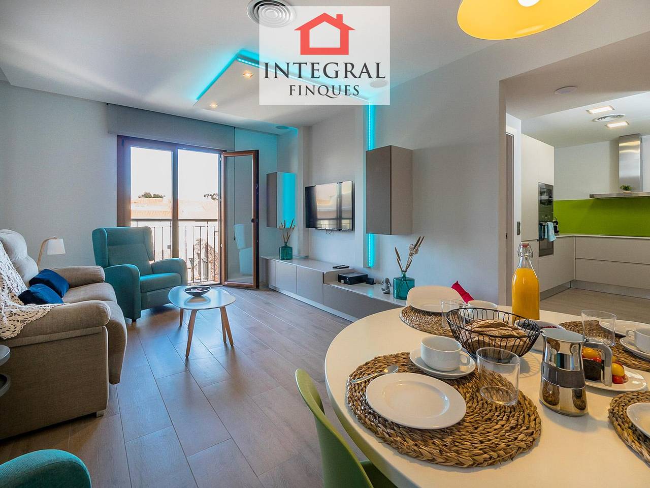 Entire apartment, Luxury Apartment with Modern Amenities, 100m from Beach, Parking Included in Palamós, Costa Brava