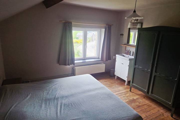 Atemberaubende Aussicht mit Jacuzzi & Sauna in der schönsten Region der Ardennen in Vresse-sur-Semois, Region Namur