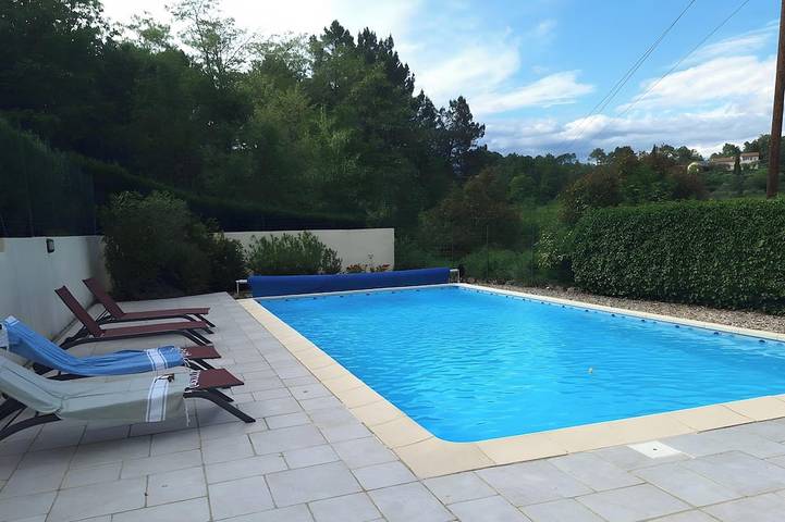 Chambre d’hôte pour 3 personnes, avec piscine et jardin