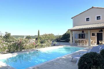 Cottage pour 8 personnes, avec terrasse à Villes-sur-Auzon