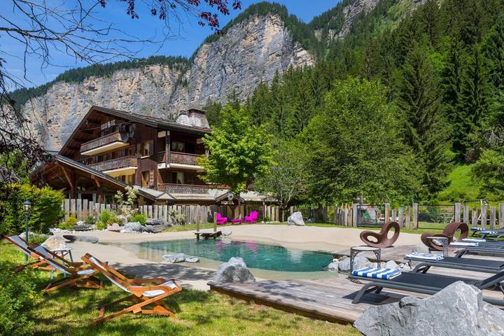 Hôtel pour 2 personnes, avec Balcon et Terrasse ainsi que Jacuzzi et Jardin
