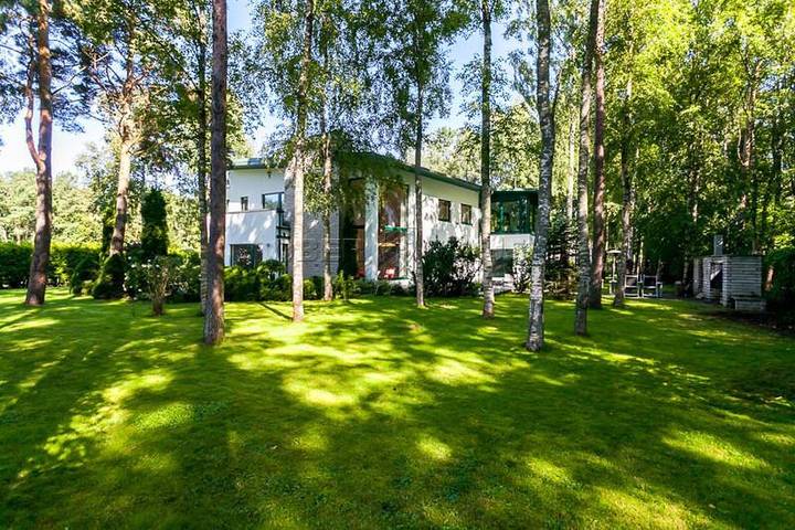 Ferienhaus für 6 Personen, mit Balkon und Whirlpool sowie Terrasse und Garten in Tallinn