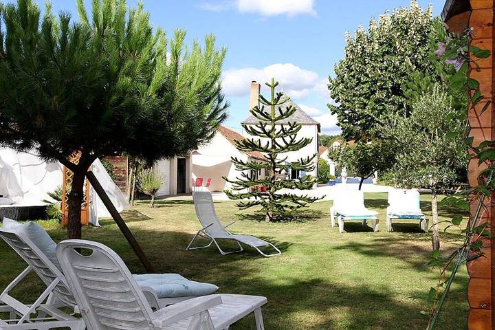 Chambre d’hôte pour 2 personnes, avec piscine et jardin dans la Sarthe - 4