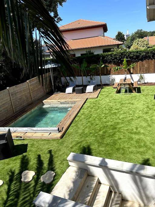 Logement avec piscine privée chauffée in Biarritz, Bayonne und Umgebung