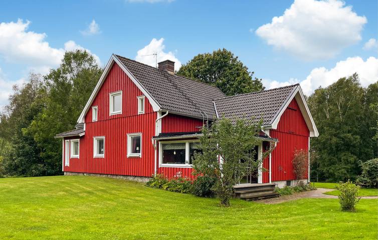 Hus för 4 Personer med trädgård in Jönköpings län