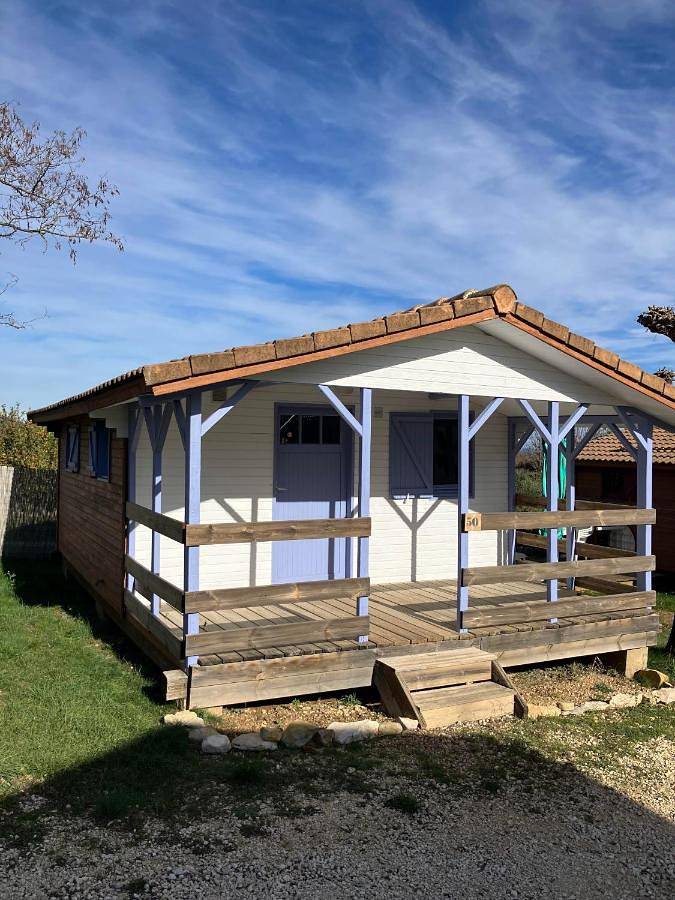 Location de vacances pour 4 personnes, avec vue ainsi que jardin et piscine à Saint-Remèze - 2