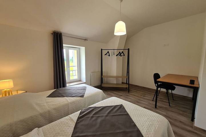 Gîte pour 10 personnes, avec jardin à Montierchaume - 2