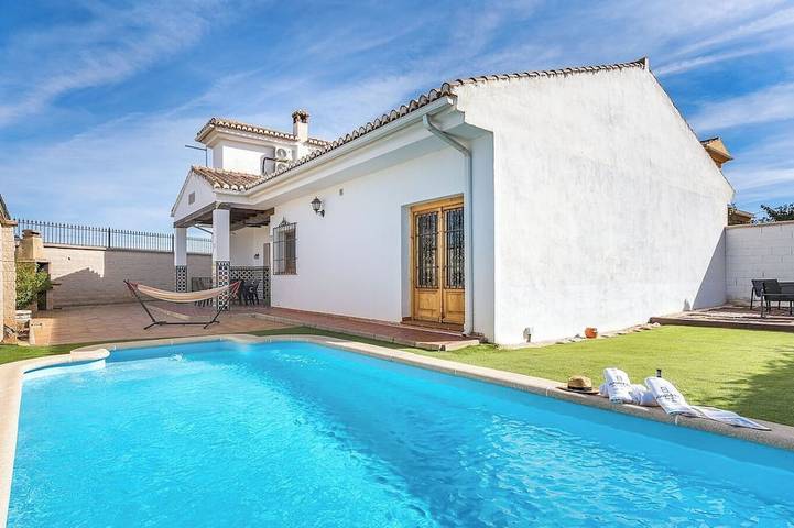 Villa pour 8 personnes, avec jacuzzi et jardin - 1
